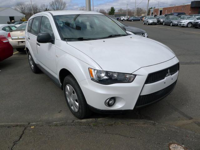 Photo of 2010 Mitsubishi Outlander