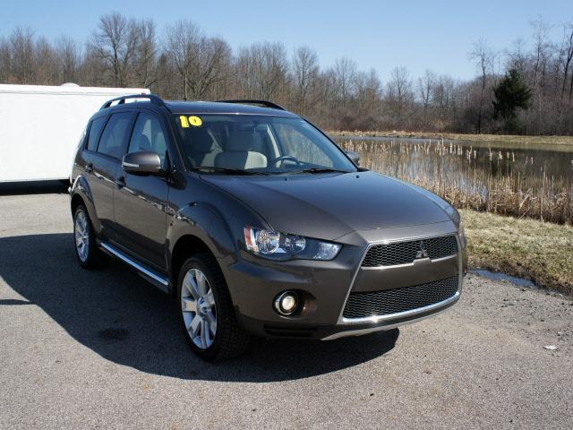 Photo of 2010 Mitsubishi Outlander