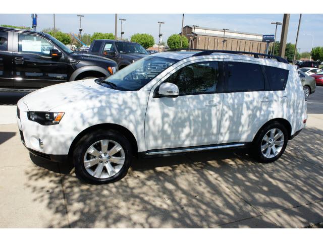 Photo of 2011 Mitsubishi Outlander