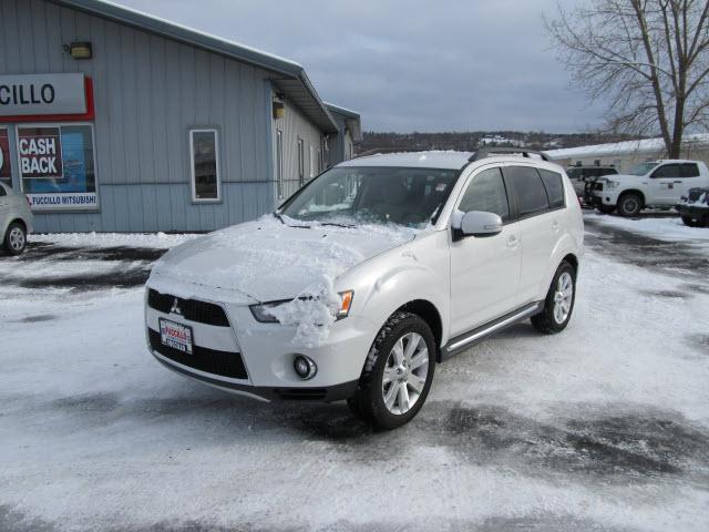 Photo of 2011 Mitsubishi Outlander