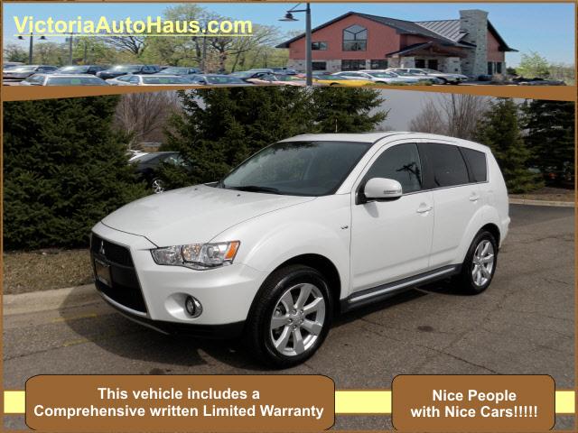 Photo of 2011 Mitsubishi Outlander