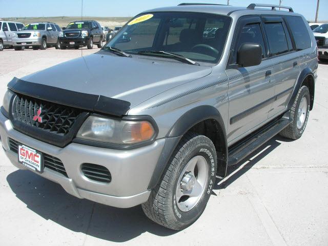 Photo of 2001 Mitsubishi Montero Sport