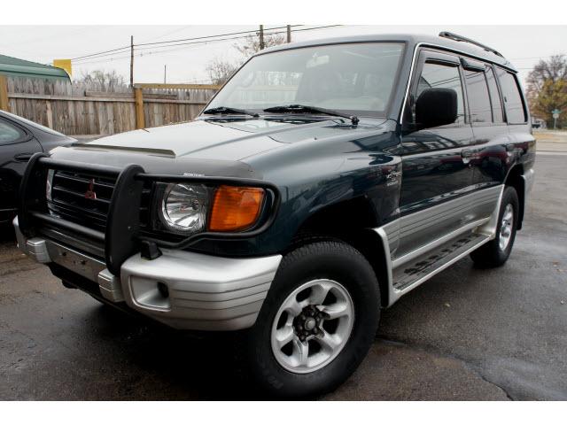 Photo of 2000 Mitsubishi Montero