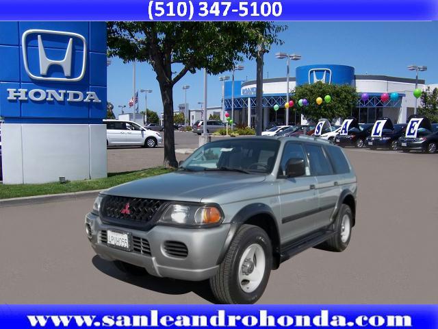 Photo of 2001 Mitsubishi Montero Sport