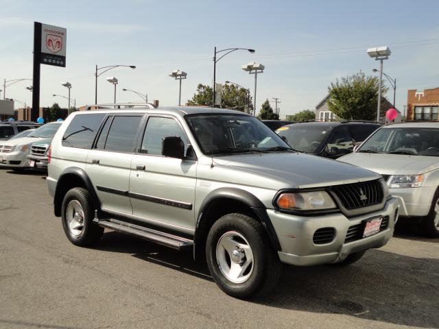 Photo of 2001 Mitsubishi Montero Sport