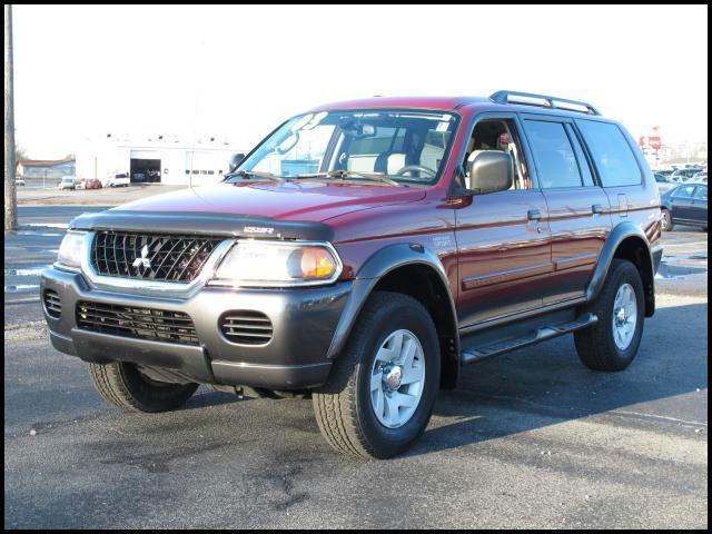 Photo of 2003 Mitsubishi Montero Sport