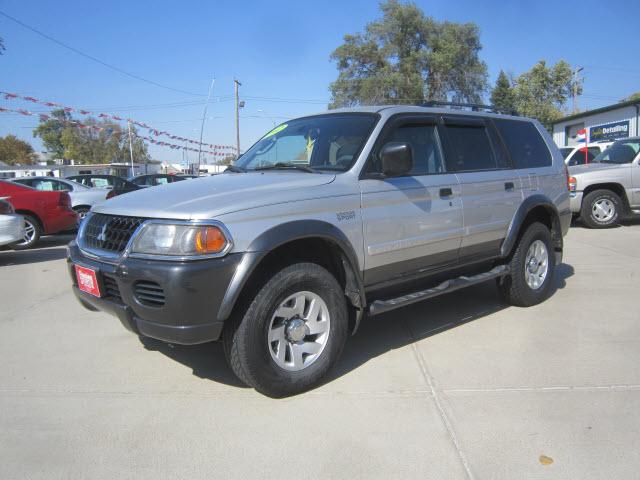 Photo of 2002 Mitsubishi Montero Sport