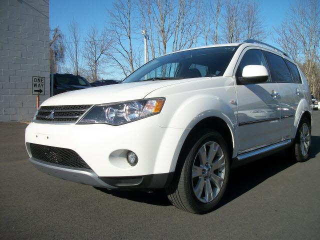 Photo of 2009 Mitsubishi Outlander