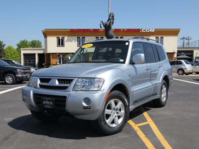 Photo of 2005 Mitsubishi Montero