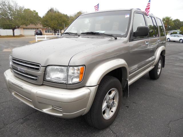 Photo of 2002 Isuzu Trooper
