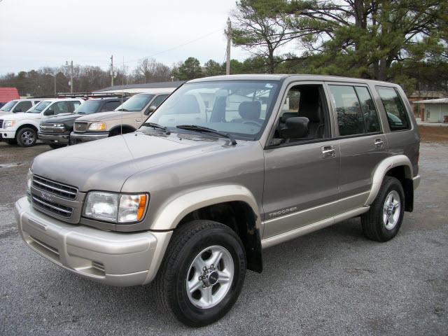 Photo of 2001 Isuzu Trooper