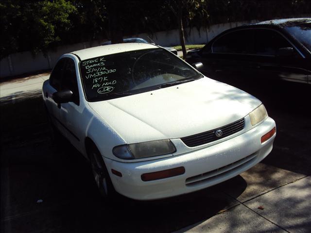 Photo of 1996 Mazda Protege
