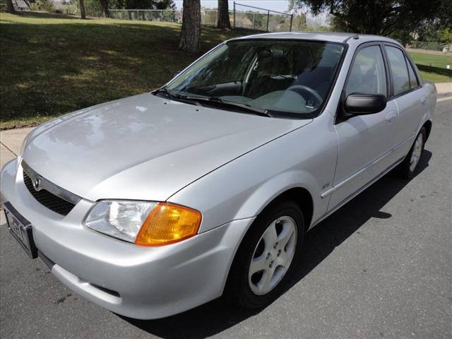 Photo of 2000 Mazda Protege