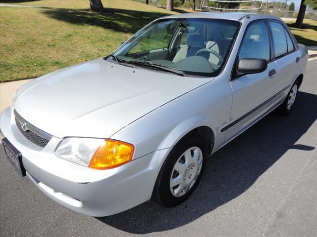 Photo of 2000 Mazda Protege