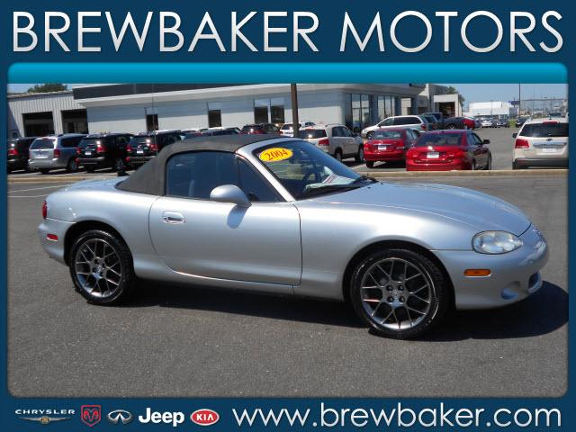 Photo of 2004 Mazda MX-5 Miata