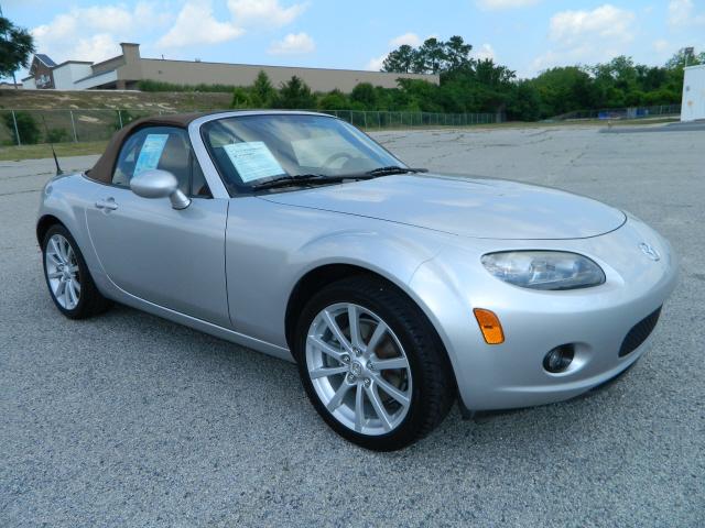 Photo of 2006 Mazda MX-5 Miata