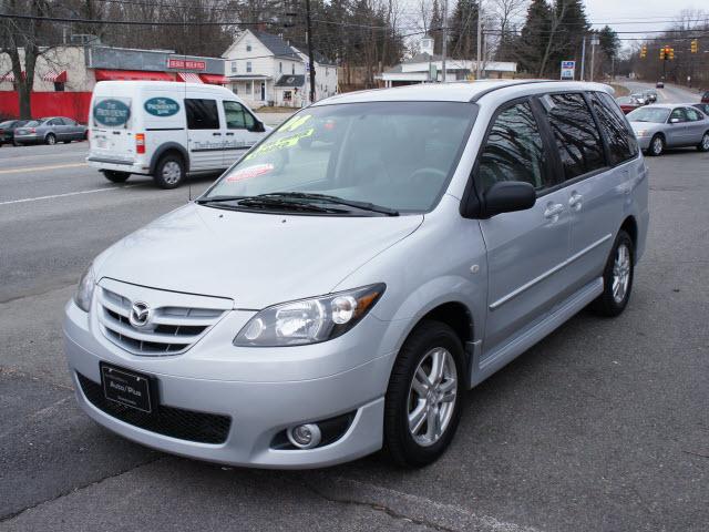 Photo of 2004 Mazda MPV