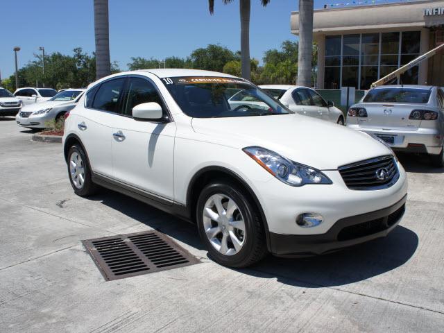 Photo of 2010 Infiniti EX35