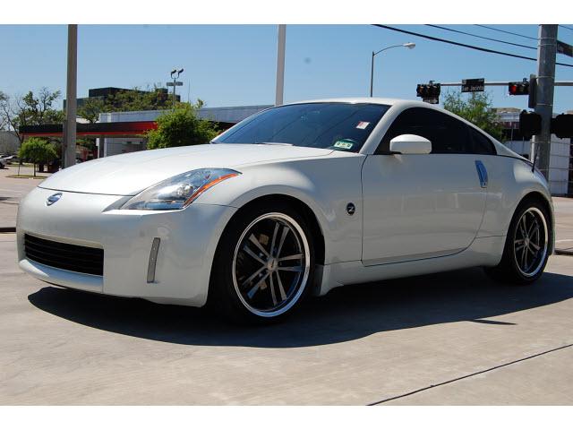 Photo of 2005 Nissan 350Z