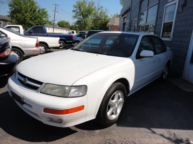 Photo of 1997 Nissan Maxima