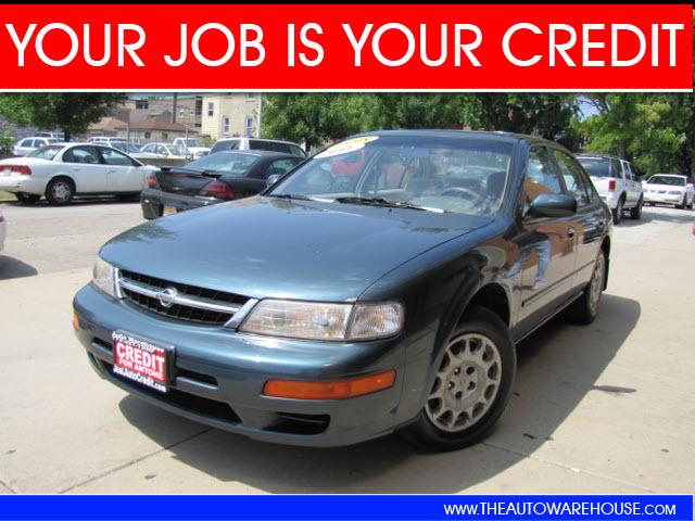 Photo of 1998 Nissan Maxima