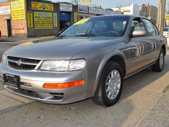 Photo of 1999 Nissan Maxima