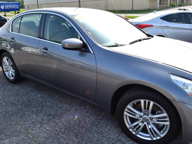 Photo of 2010 Infiniti G37 Sedan