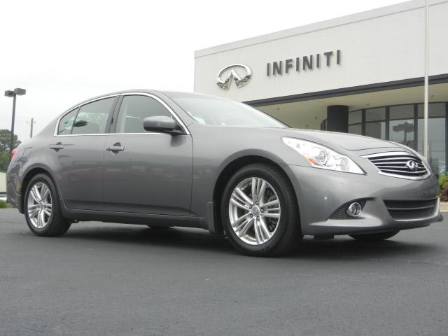 Photo of 2010 Infiniti G37 Sedan