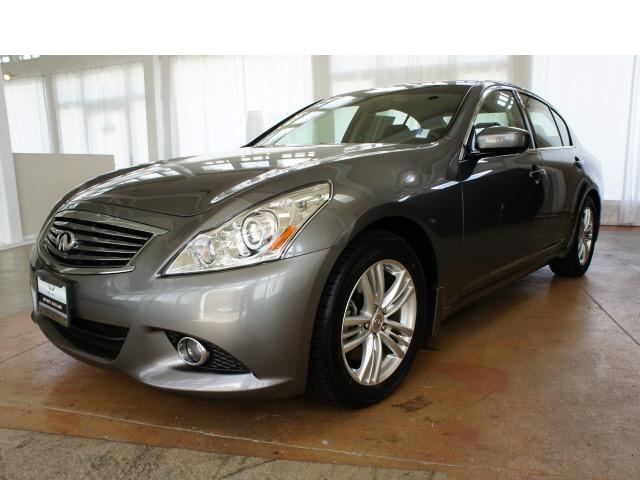 Photo of 2011 Infiniti G37 Sedan