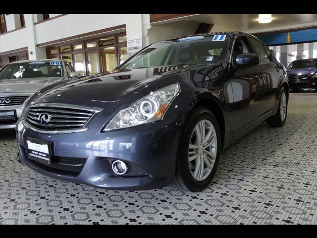 Photo of 2011 Infiniti G37 Sedan