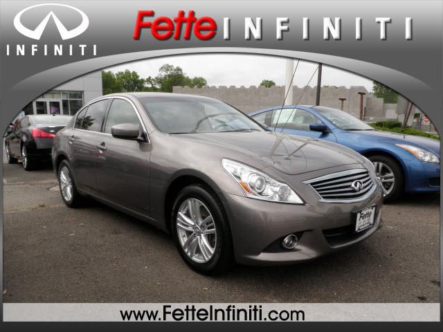 Photo of 2010 Infiniti G37 Sedan