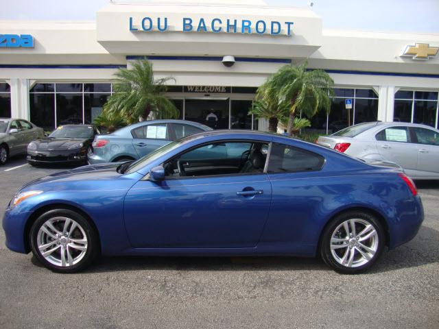 Photo of 2010 Infiniti G37