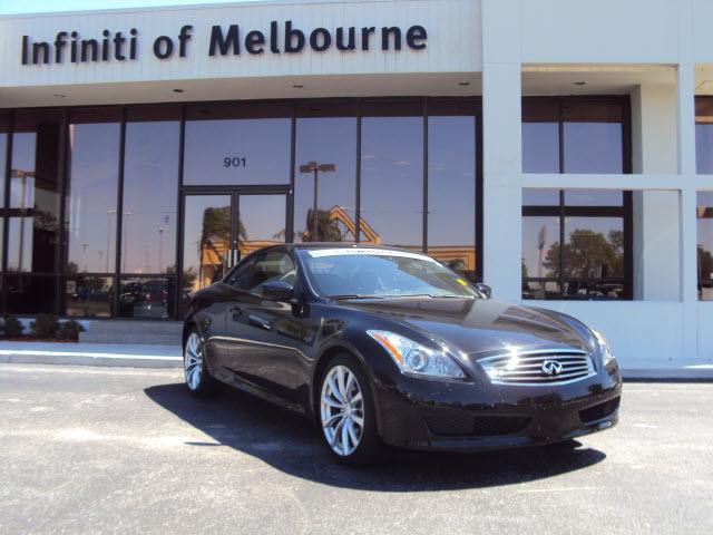 Photo of 2010 Infiniti G37 Convertible