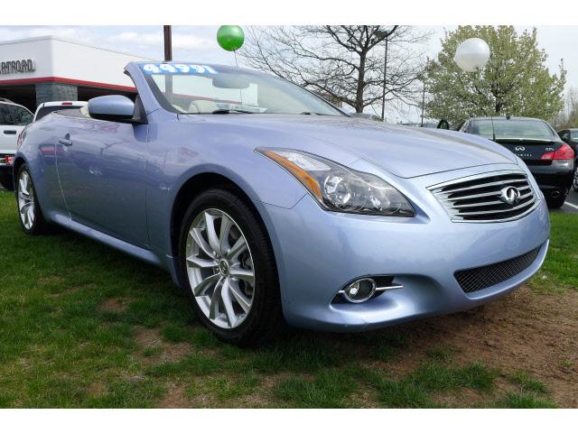 Photo of 2011 Infiniti G37 Convertible