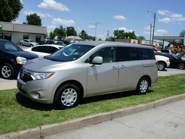 Photo of 2011 Nissan Quest
