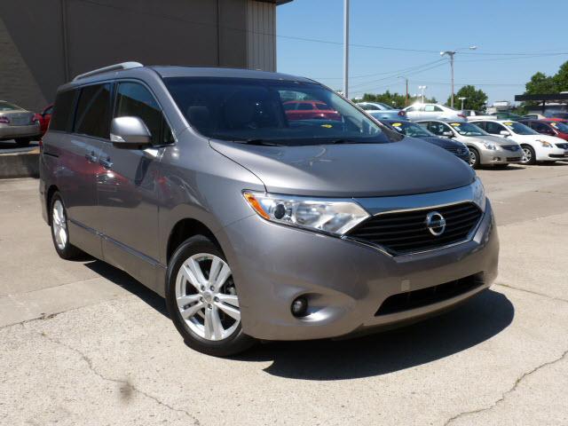 Photo of 2011 Nissan Quest