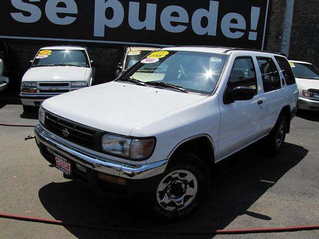 Photo of 1998 Nissan Pathfinder