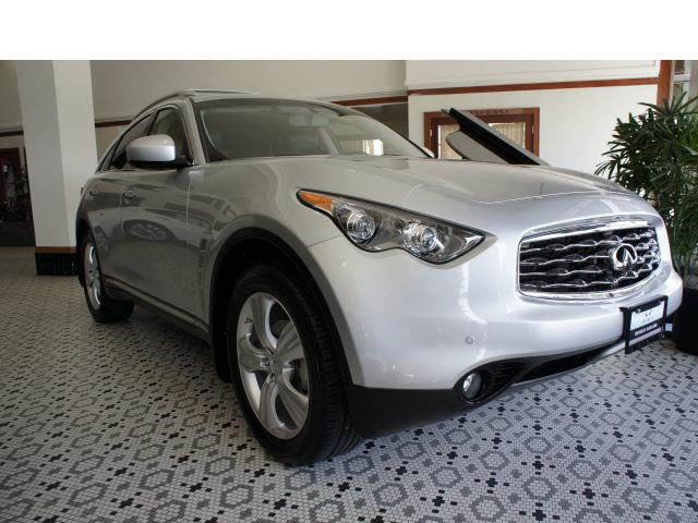 Photo of 2010 Infiniti FX35