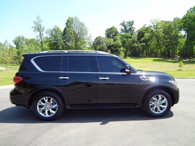 Photo of 2011 Infiniti QX56