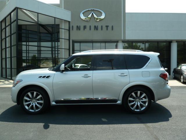 Photo of 2011 Infiniti QX56