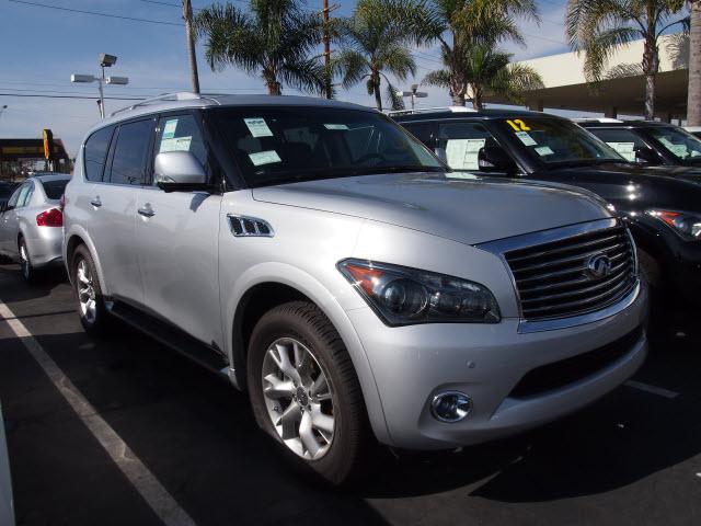 Photo of 2012 Infiniti QX56