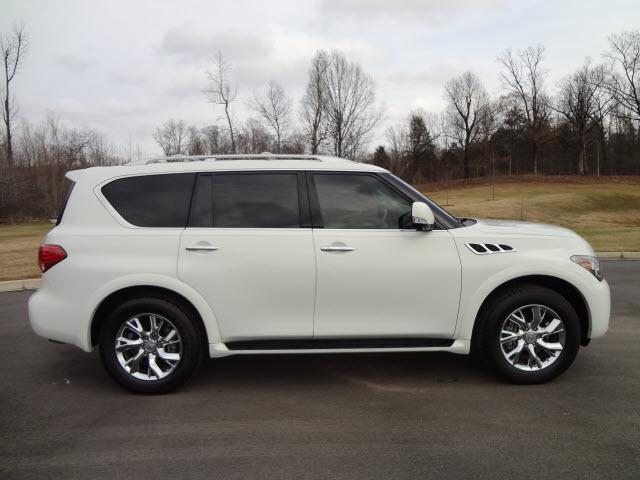 Photo of 2011 Infiniti QX56