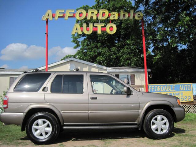 Photo of 2001 Nissan Pathfinder