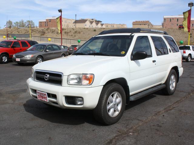 Photo of 2002 Nissan Pathfinder