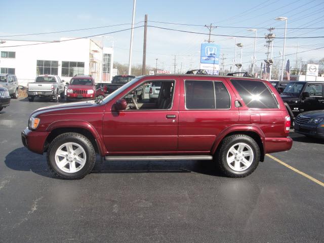 Photo of 2003 Nissan Pathfinder