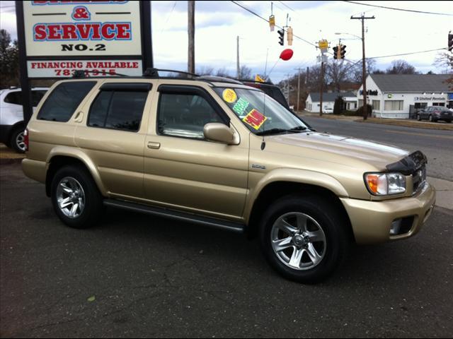 Photo of 2004 Nissan Pathfinder