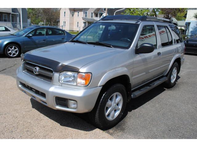 Photo of 2002 Nissan Pathfinder