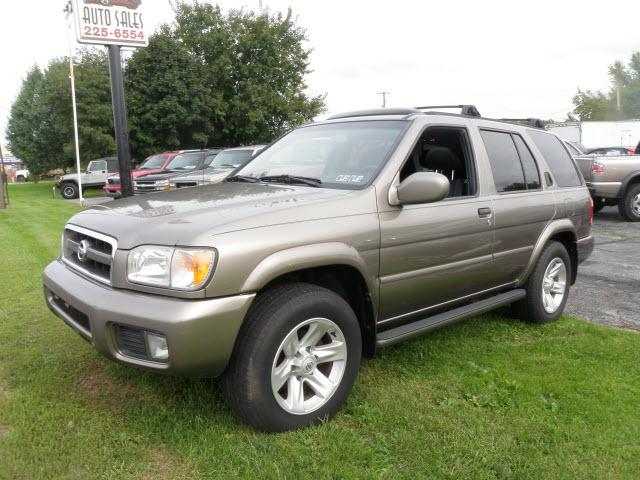Photo of 2002 Nissan Pathfinder