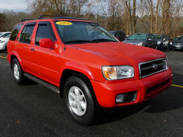 Photo of 2001 Nissan Pathfinder