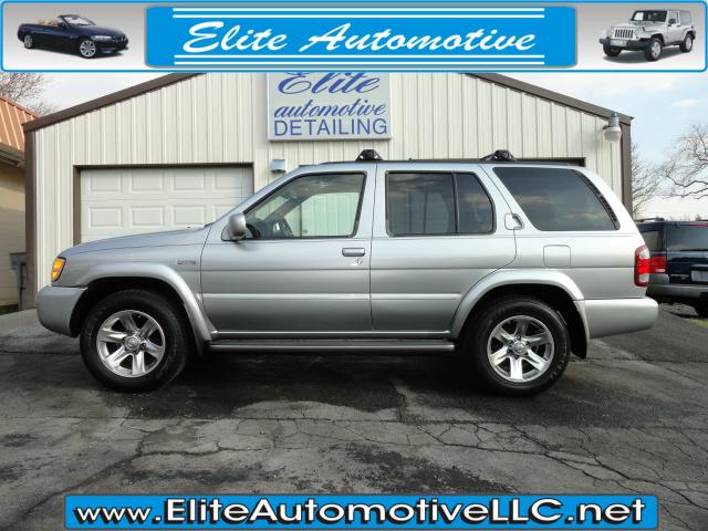 Photo of 2004 Nissan Pathfinder